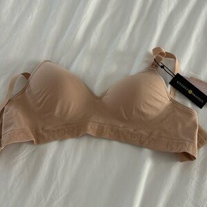 Kindred Beverly nursing bra size small brand new